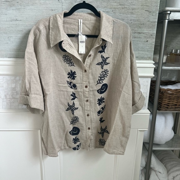NWT new MEDIUM by Anthropologie button down linen shirt beach shell print tan - Picture 3 of 17